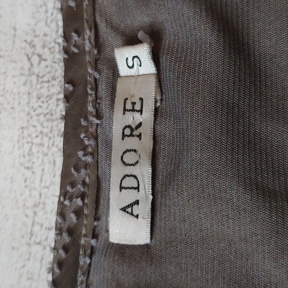 ADORE MULTIMEDOA ASYMMETRICAL TUNIC TOP - Picture 4 of 7